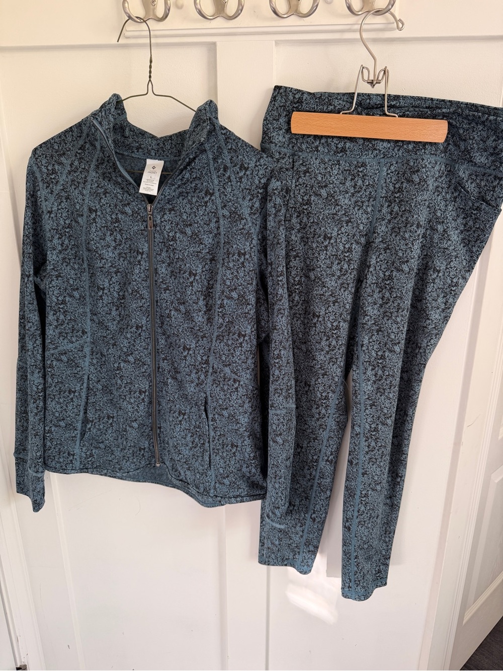 Red Jacket Teal-Black Speckle Zip Hoodie & Legging Set